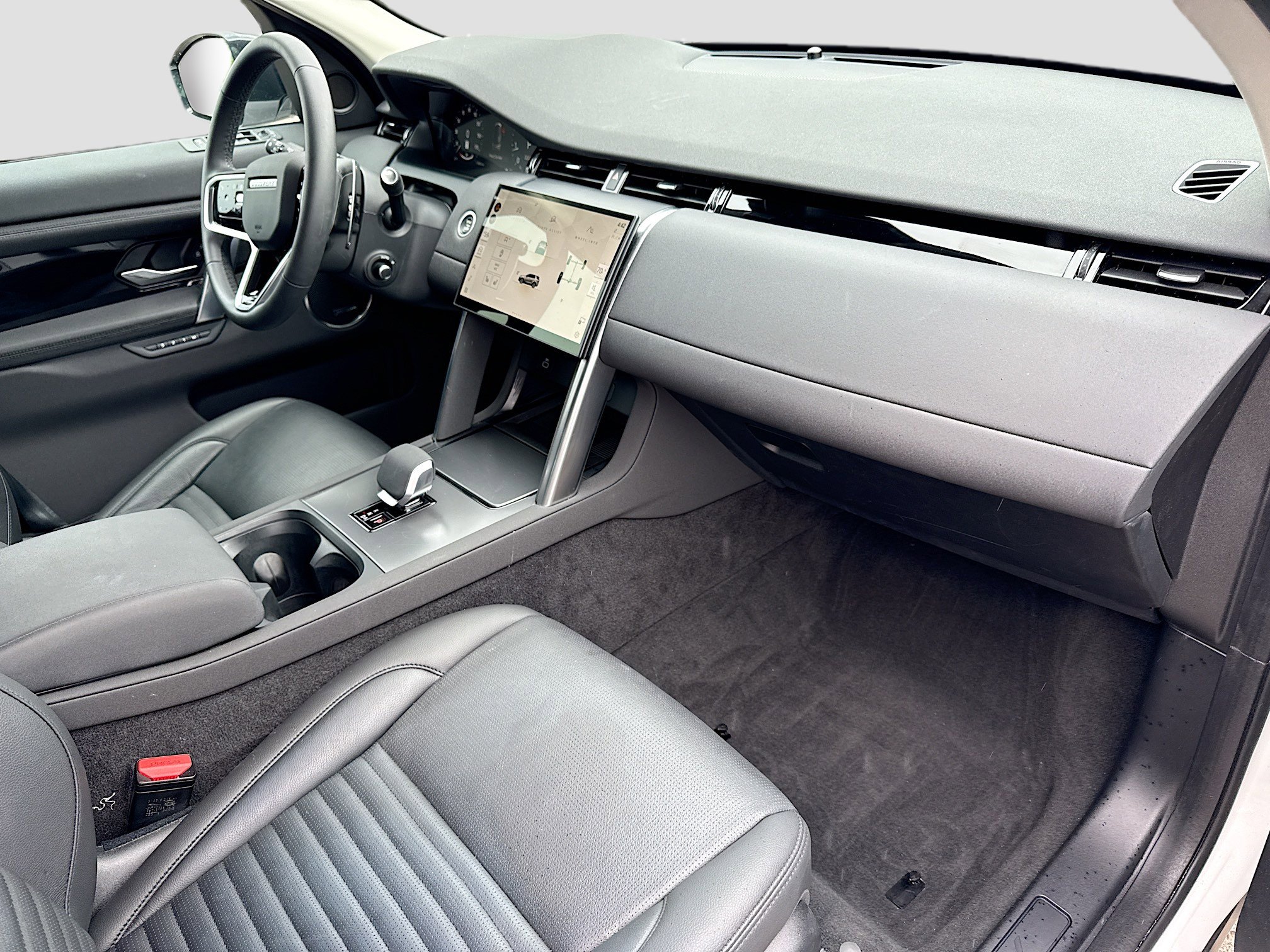 Certified 2025 Land Rover Discovery Sport S image 13