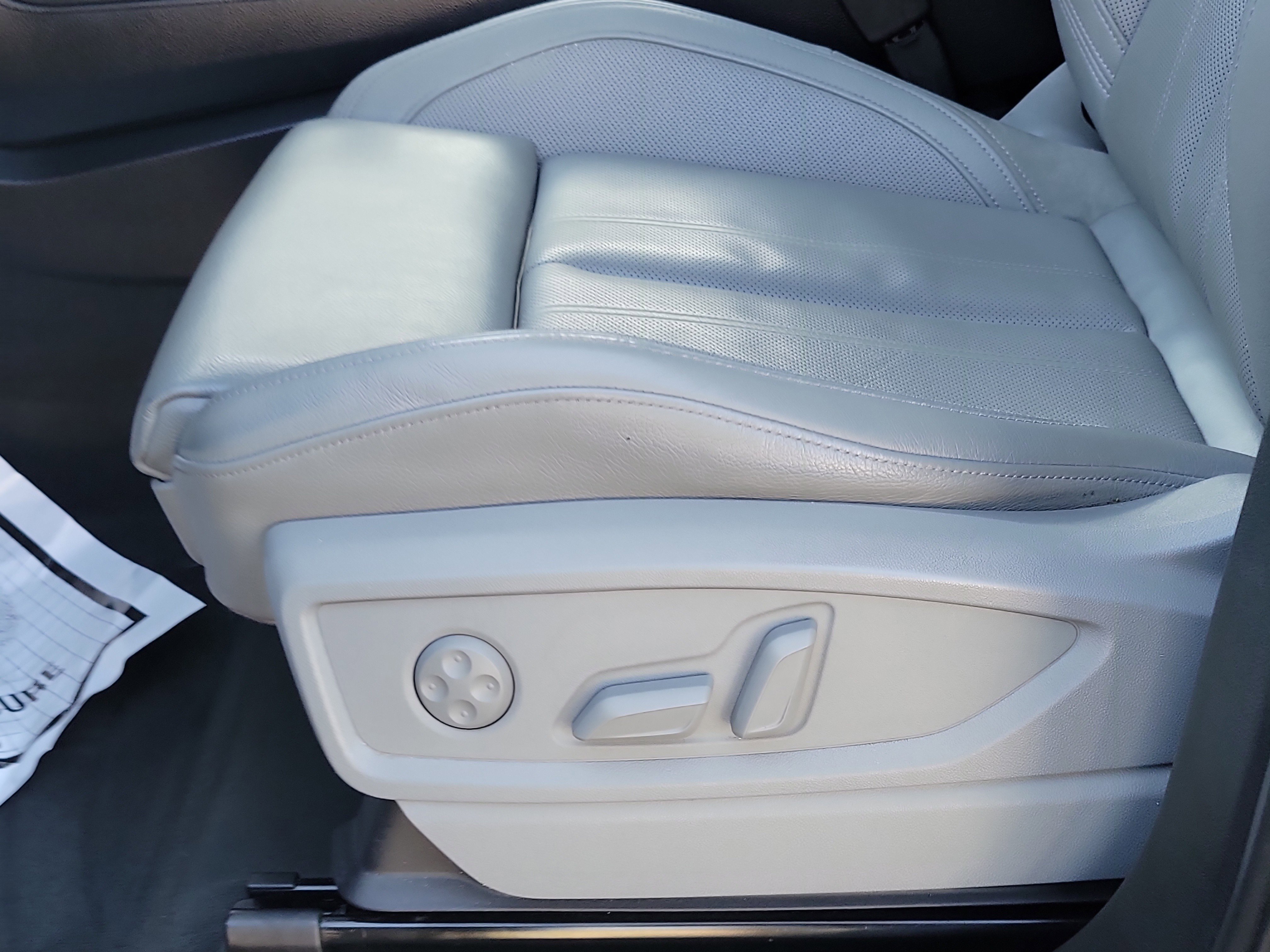 Used 2018 Audi Q5 2.0T Premium Plus w/ Premium Plus Package AWD/4WD image 19