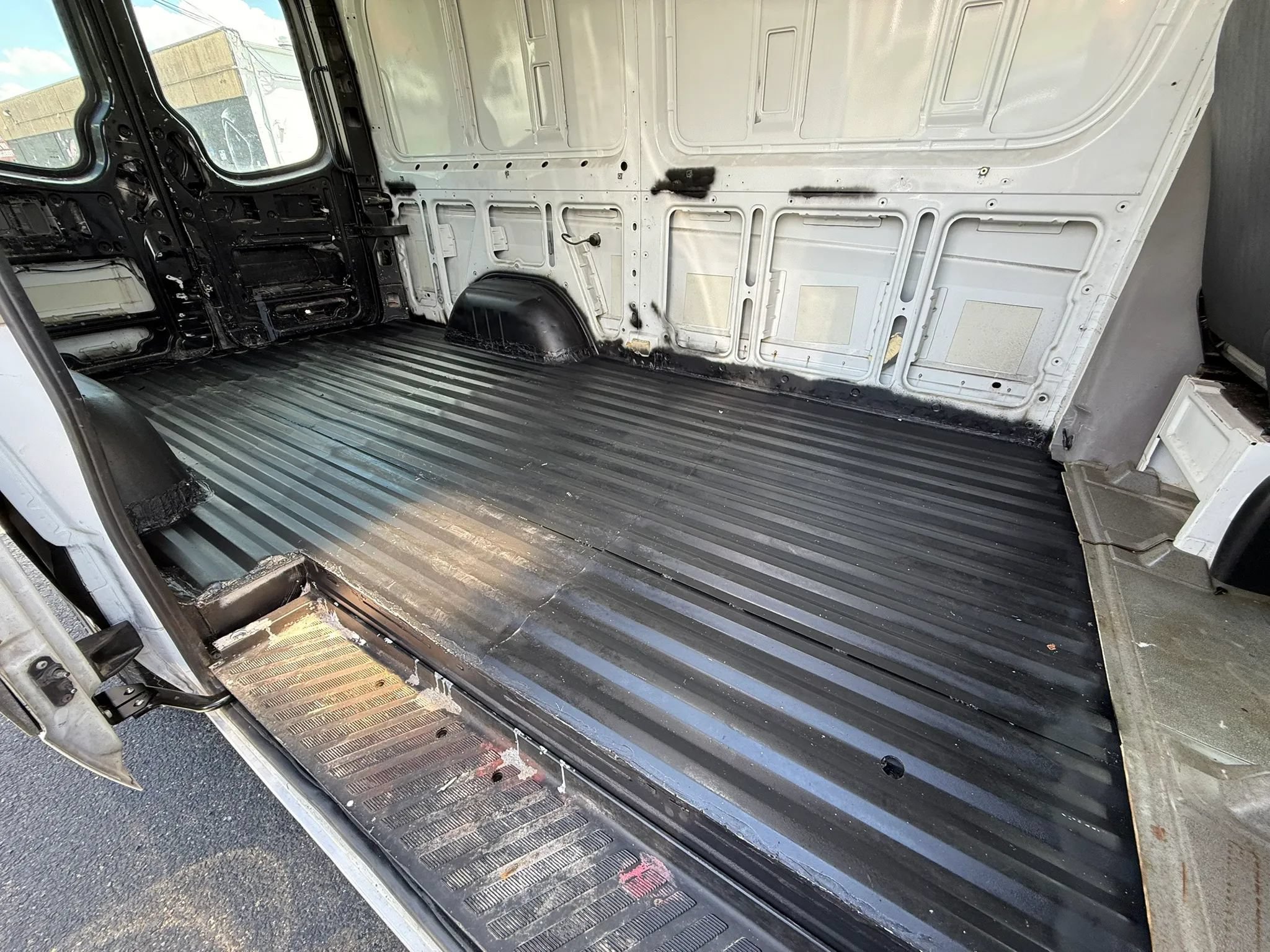 Used 2008 Dodge Sprinter 2500 RWD image 26