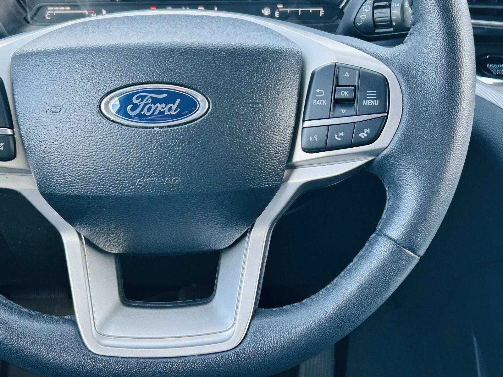 Used 2024 Ford Explorer XLT w/ Equipment Group 202A AWD/4WD image 16
