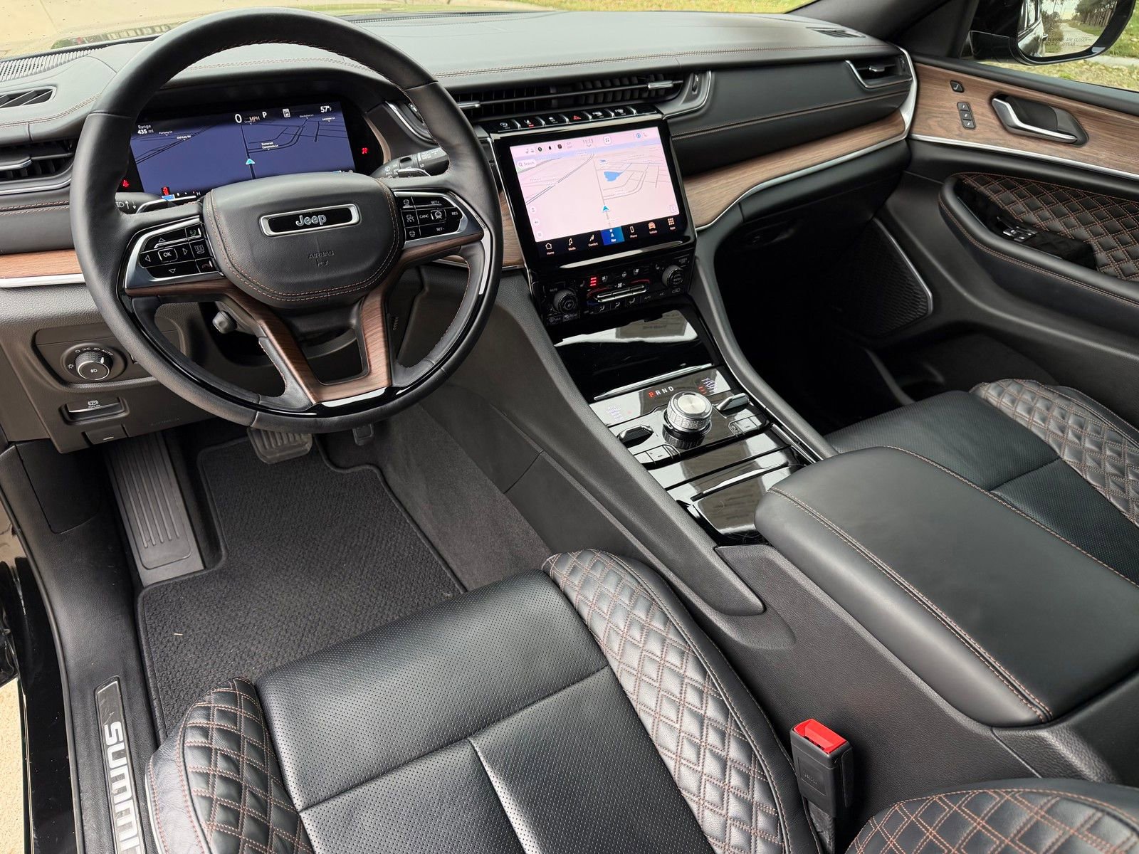 Used 2022 Jeep Grand Cherokee L Summit w/ Luxury Tech Group V image 2