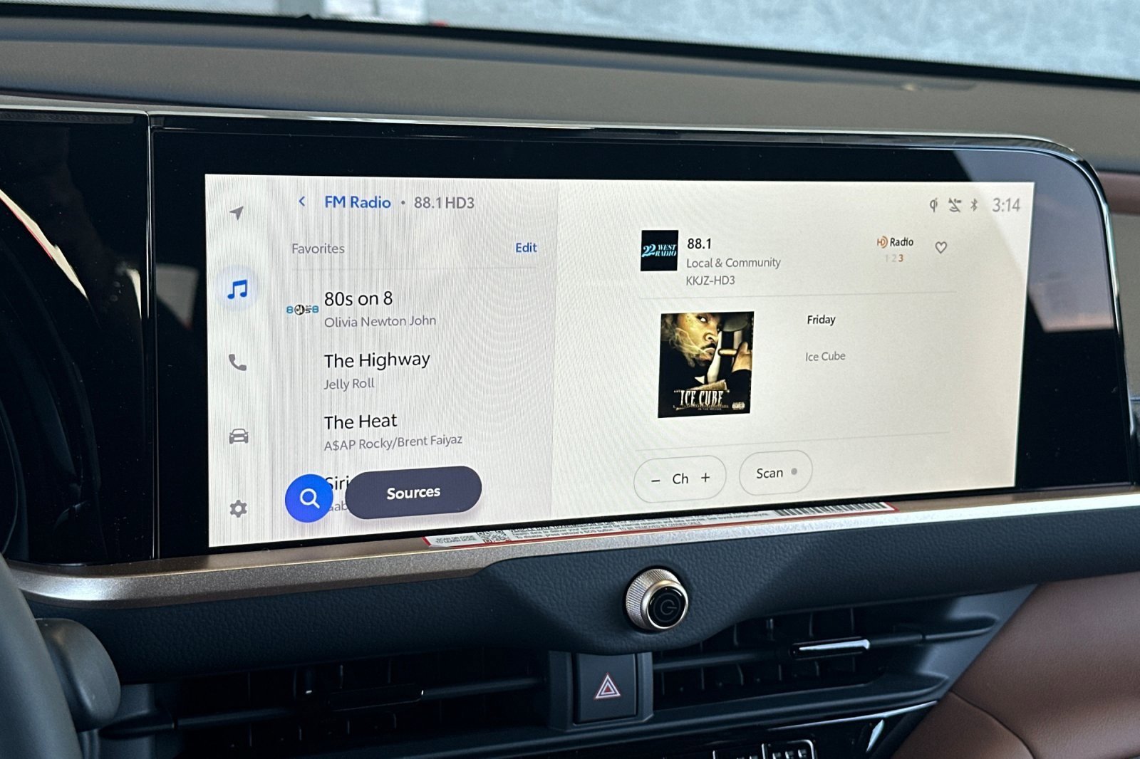 New 2026 Toyota Crown Signia AWD/4WD image 17