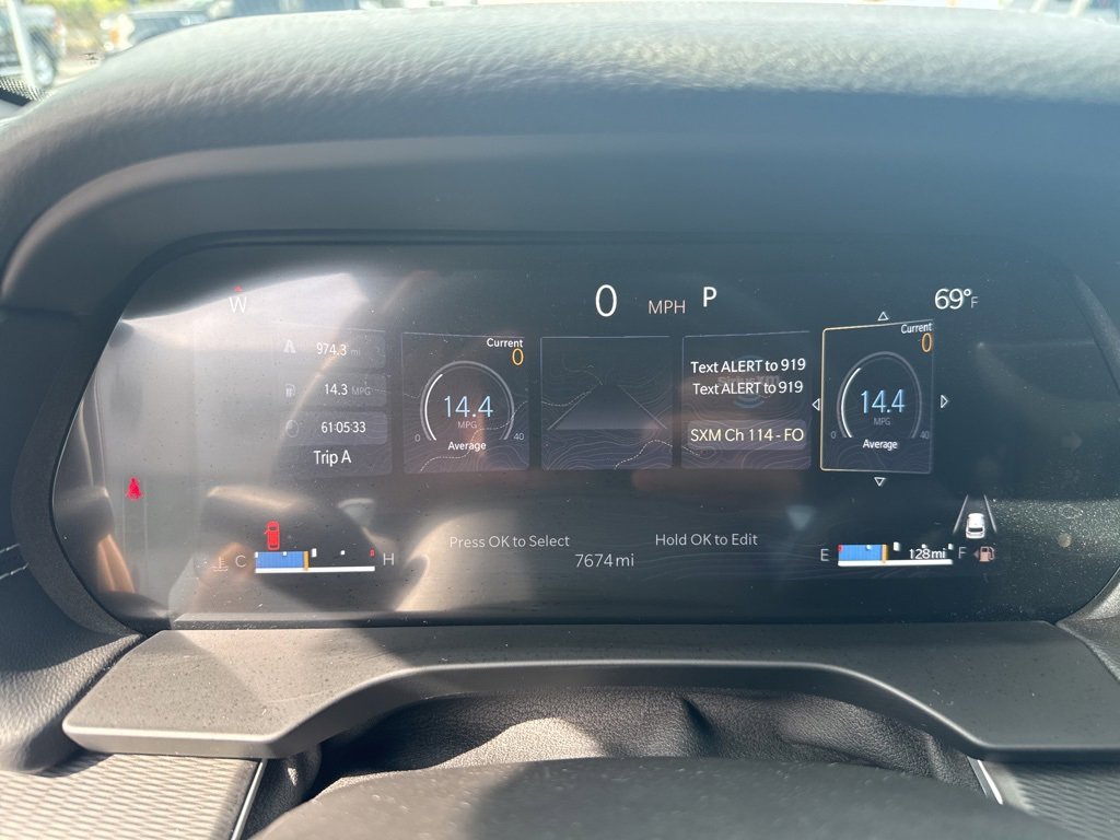 Certified 2024 Jeep Grand Cherokee Altitude image 17