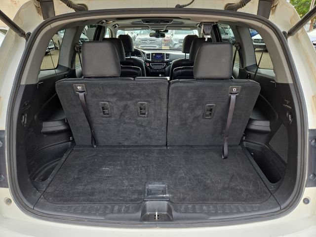 Used 2017 Honda Pilot Elite image 12