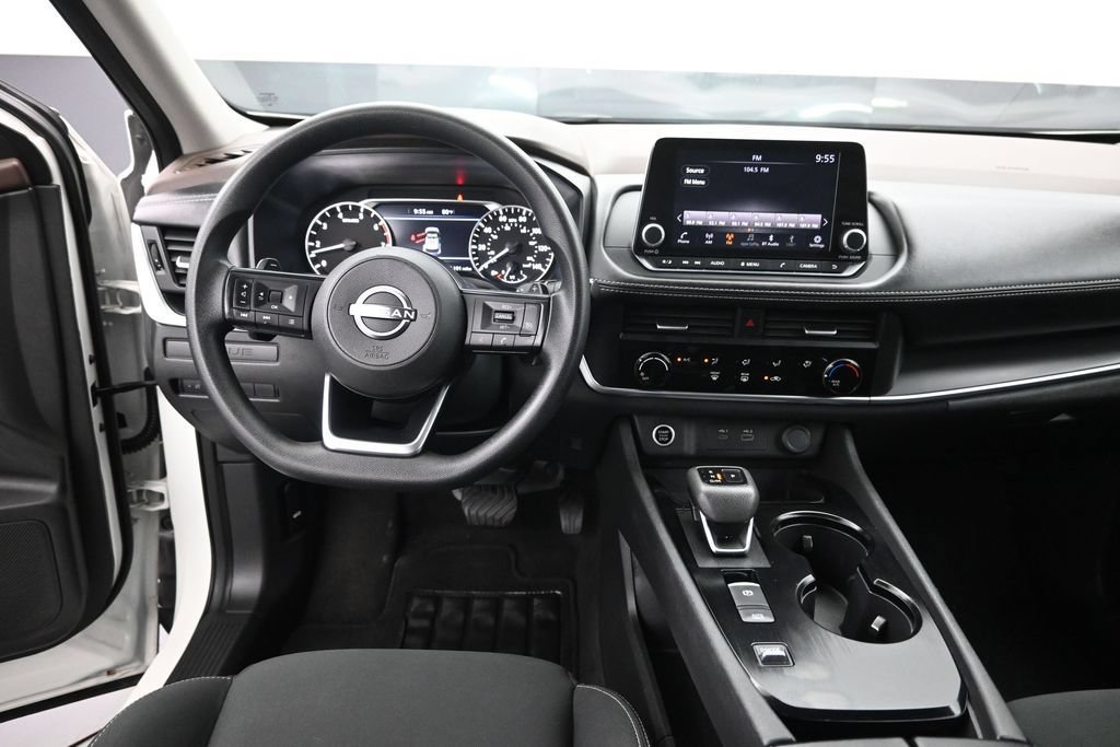 Used 2023 Nissan Rogue S FWD image 11