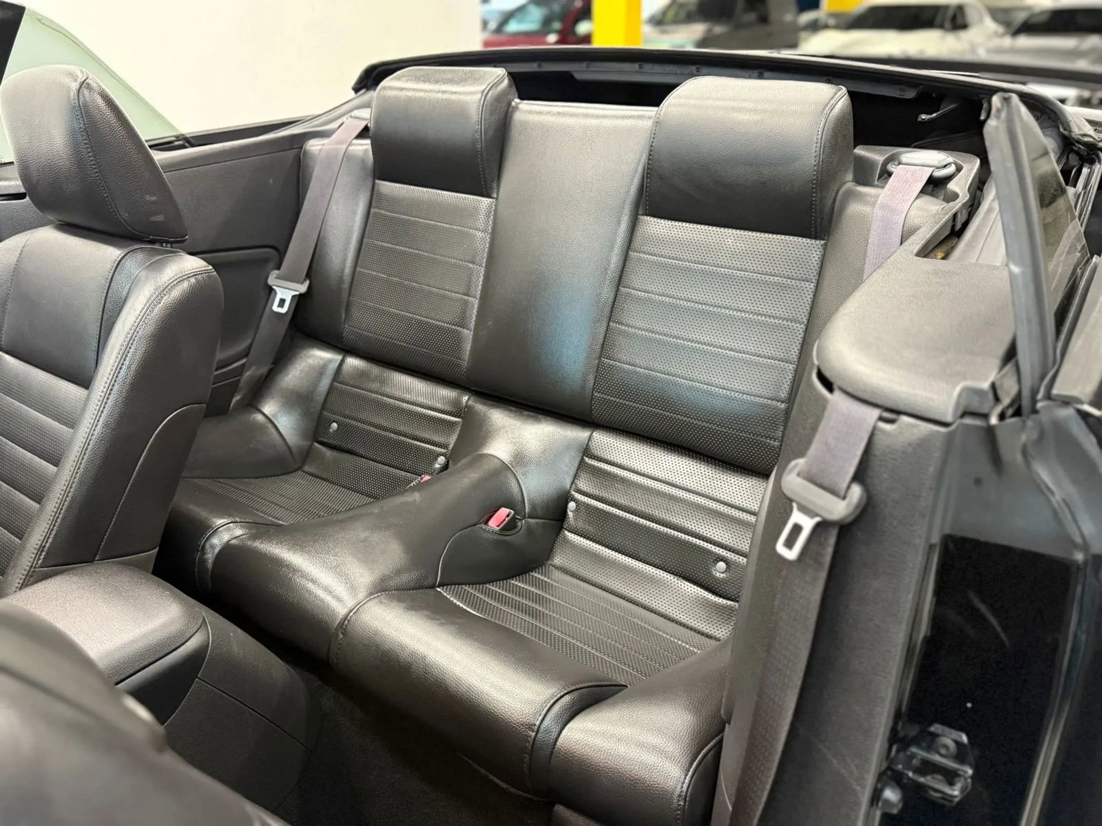 Used 2005 Ford Mustang GT RWD image 16