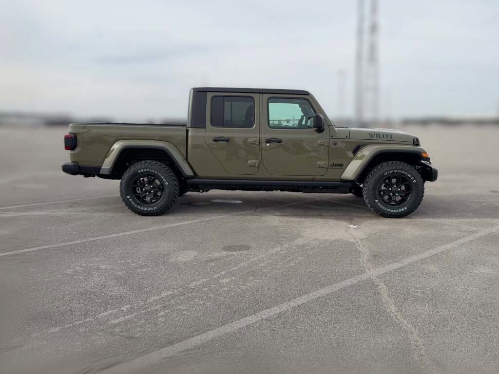 New 2026 Jeep Gladiator Willys image 14