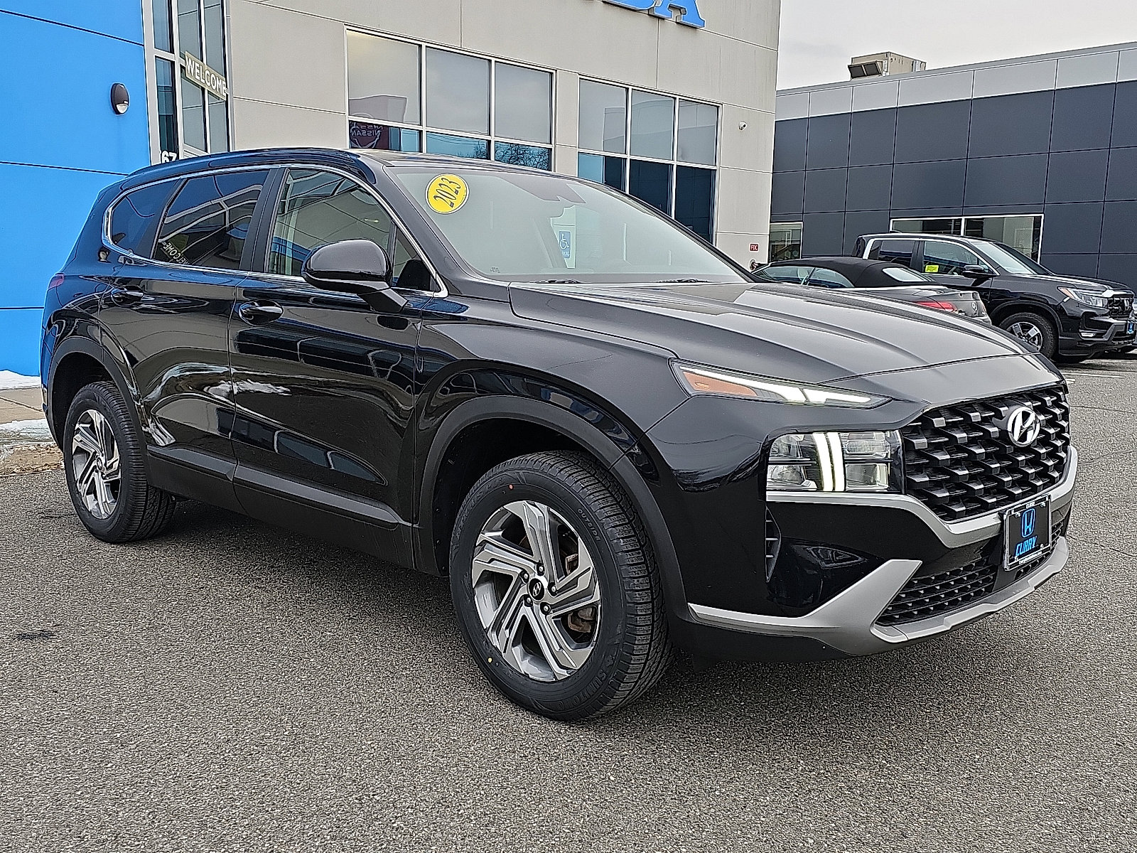 Used 2023 Hyundai Santa Fe SE w/ Cargo Package image 3