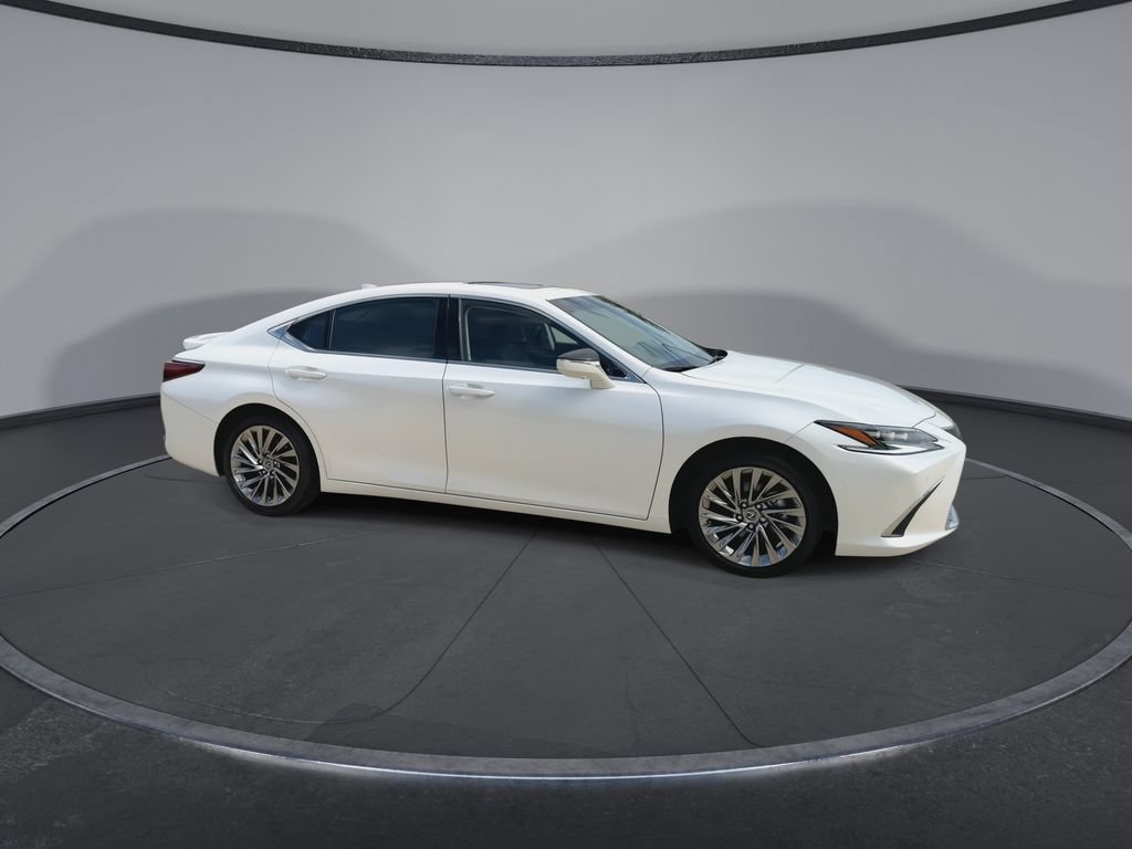 Certified 2024 Lexus ES 300h Ultra Luxury w/ Accessory Package (Z2) FWD image 2