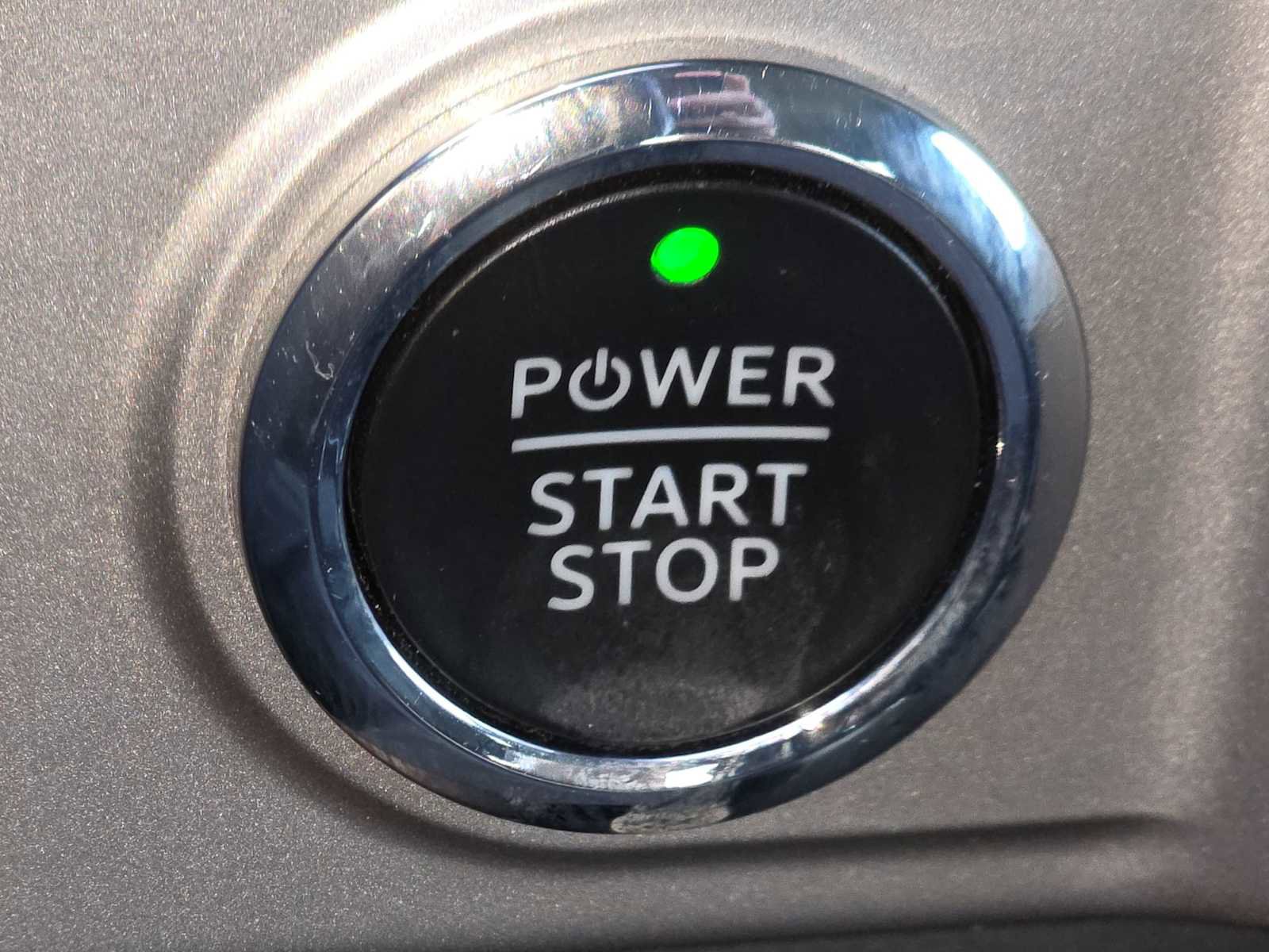 Used 2022 Ford F150 Lightning XLT image 24