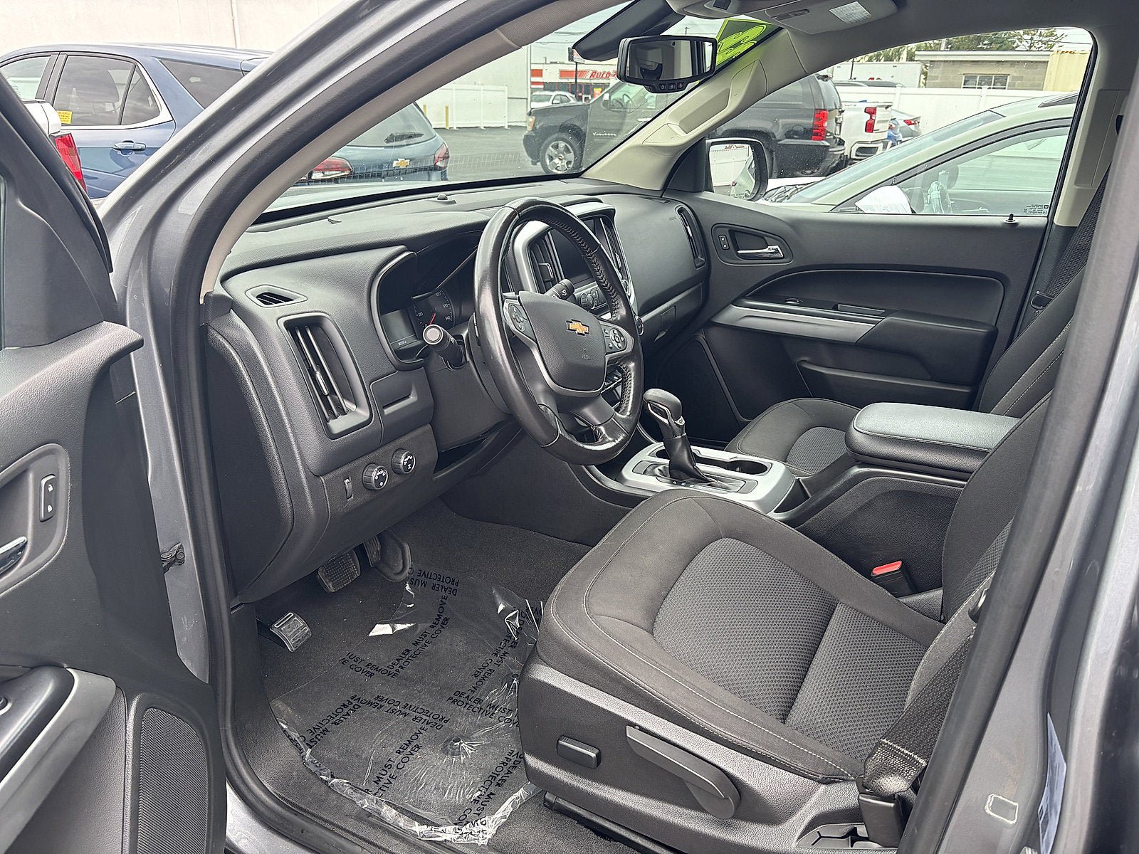 Used 2022 Chevrolet Colorado LT AWD/4WD image 5