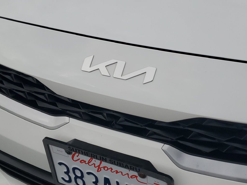 Used 2024 Kia Forte LXS FWD image 9