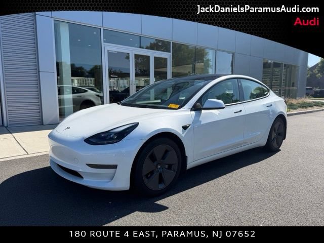 Used 2023 Tesla Model 3 Standard Range RWD image 1