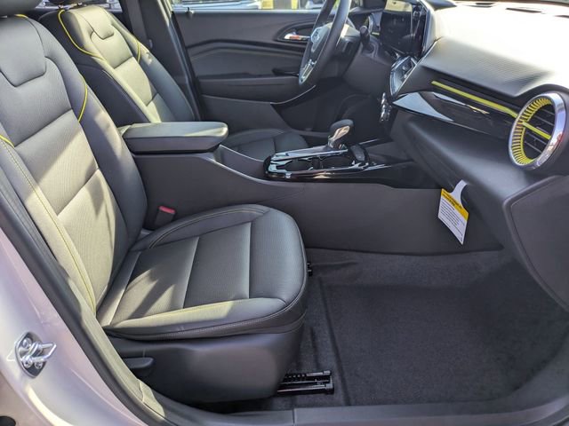 New 2026 Chevrolet Trax ACTIV w/ Sunroof Package FWD image 36