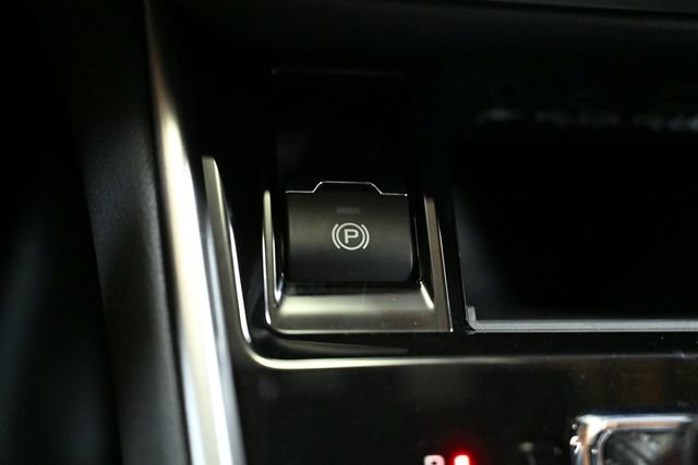 Used 2025 Subaru Outback Premium w/ Popular Package #1A image 31