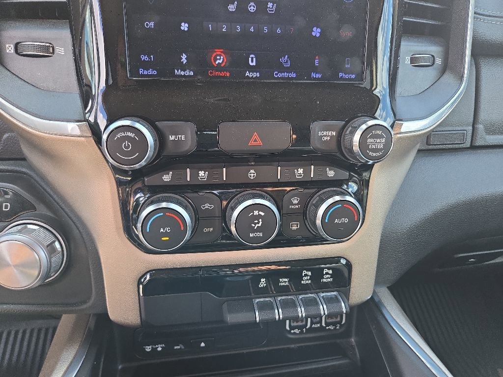 Used 2019 RAM 1500 Laramie AWD/4WD image 19