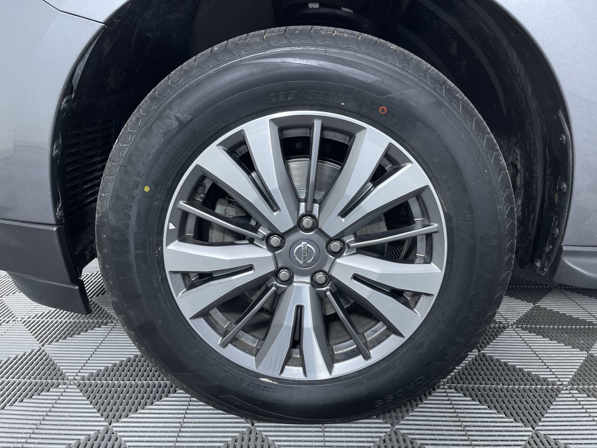 Used 2020 Nissan Pathfinder SL AWD/4WD image 27