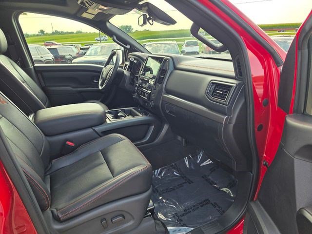 Used 2024 Nissan Titan PRO-4X w/ Pro-4x Convenience Package AWD/4WD image 16