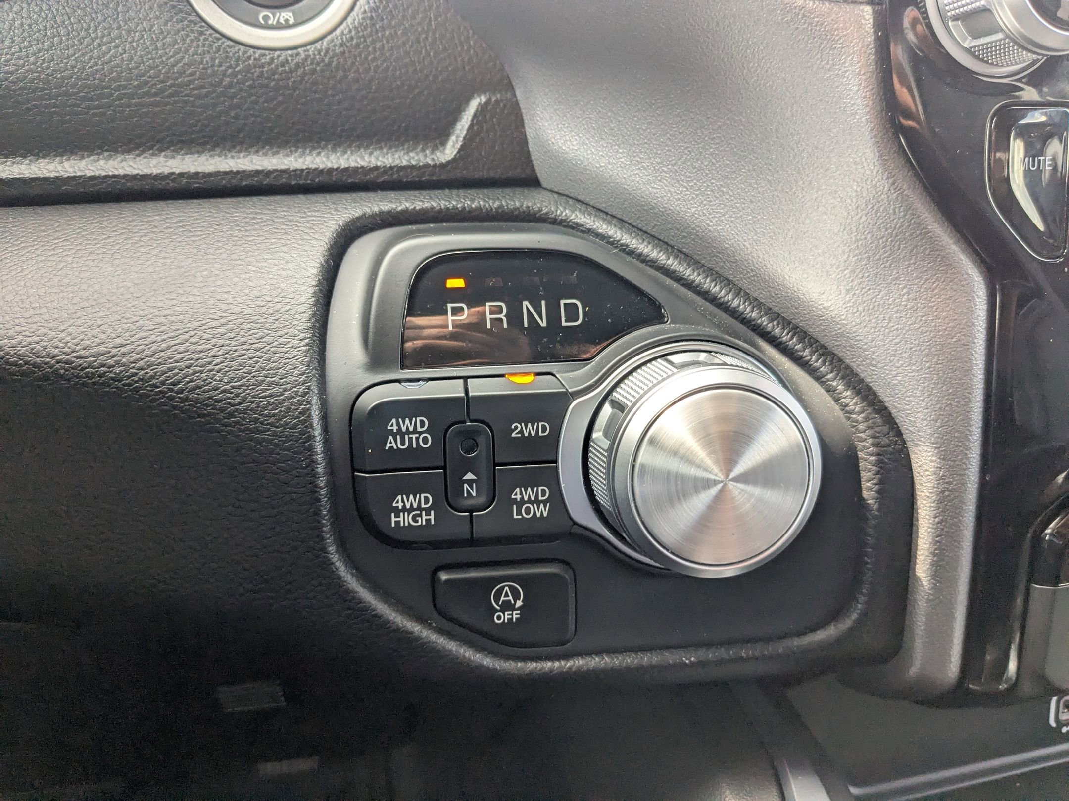 Used 2025 RAM 1500 Laramie image 18
