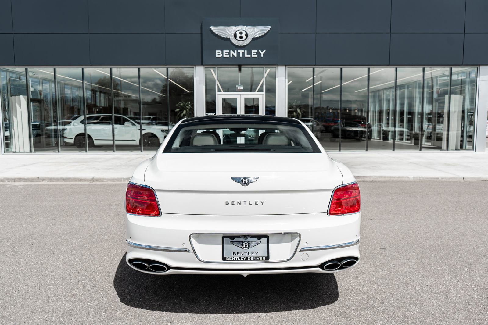 Used 2023 Bentley Flying Spur V8 AWD/4WD image 11