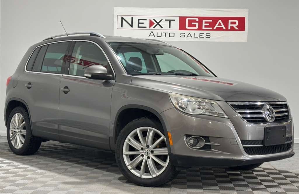 Used 2011 Volkswagen Tiguan S image 33