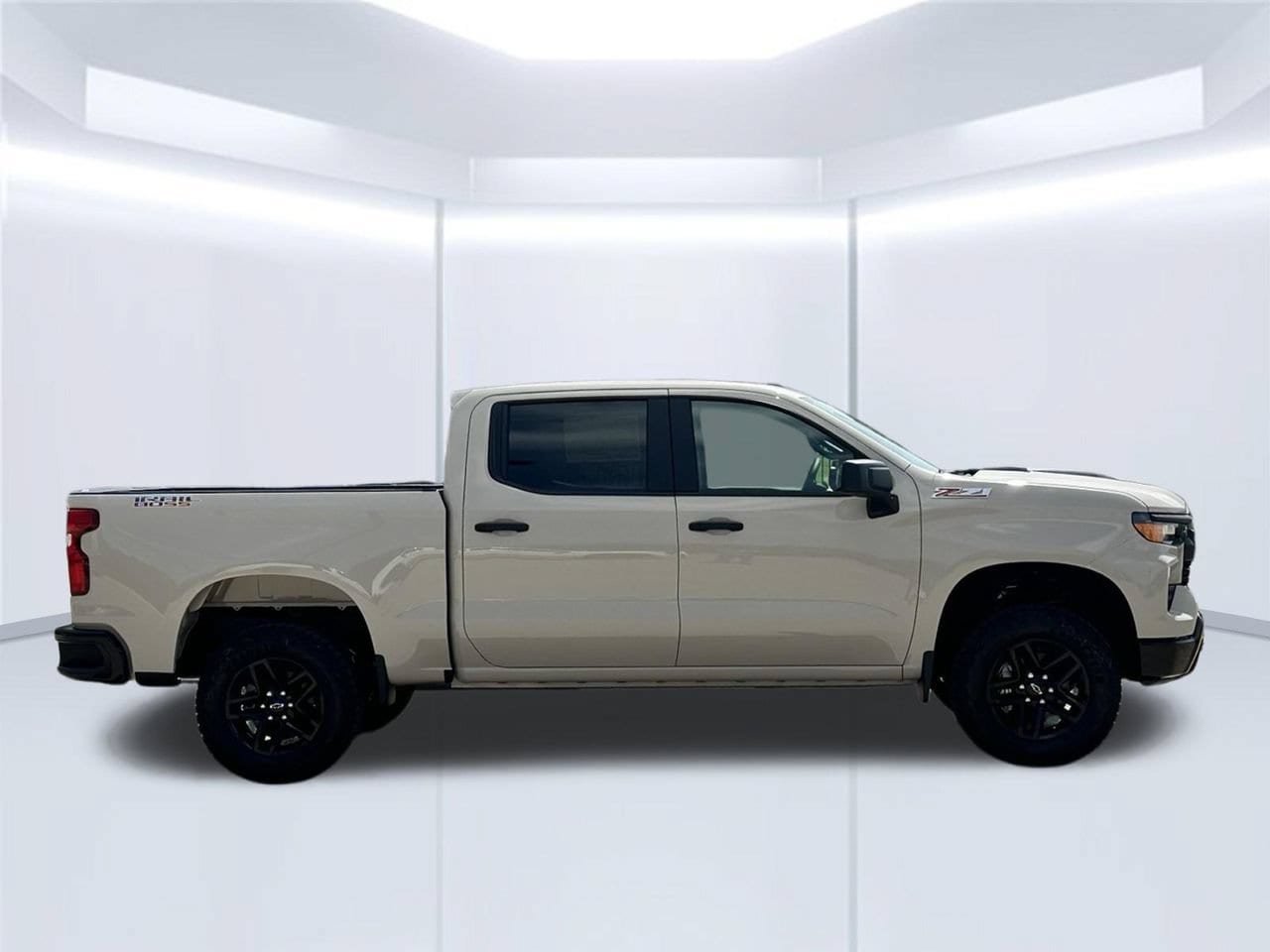 New 2026 Chevrolet Silverado 1500 Custom Trail Boss AWD/4WD image 9