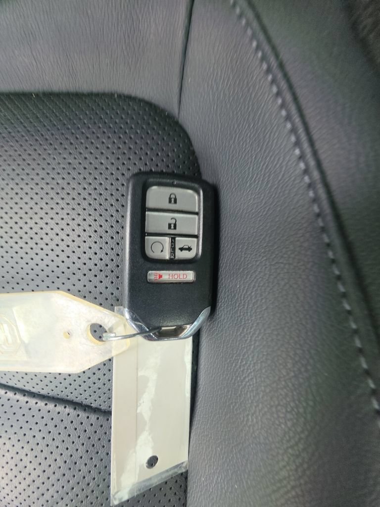 Used 2018 Honda Accord EX-L image 33