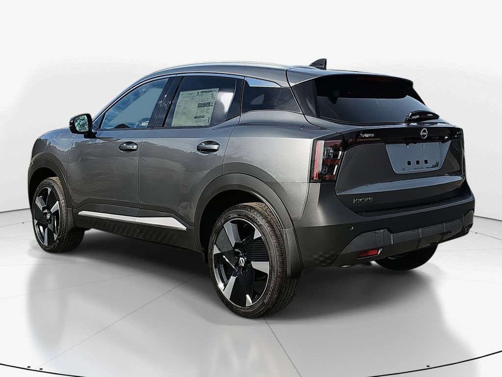 New 2026 Nissan Kicks SR FWD image 8