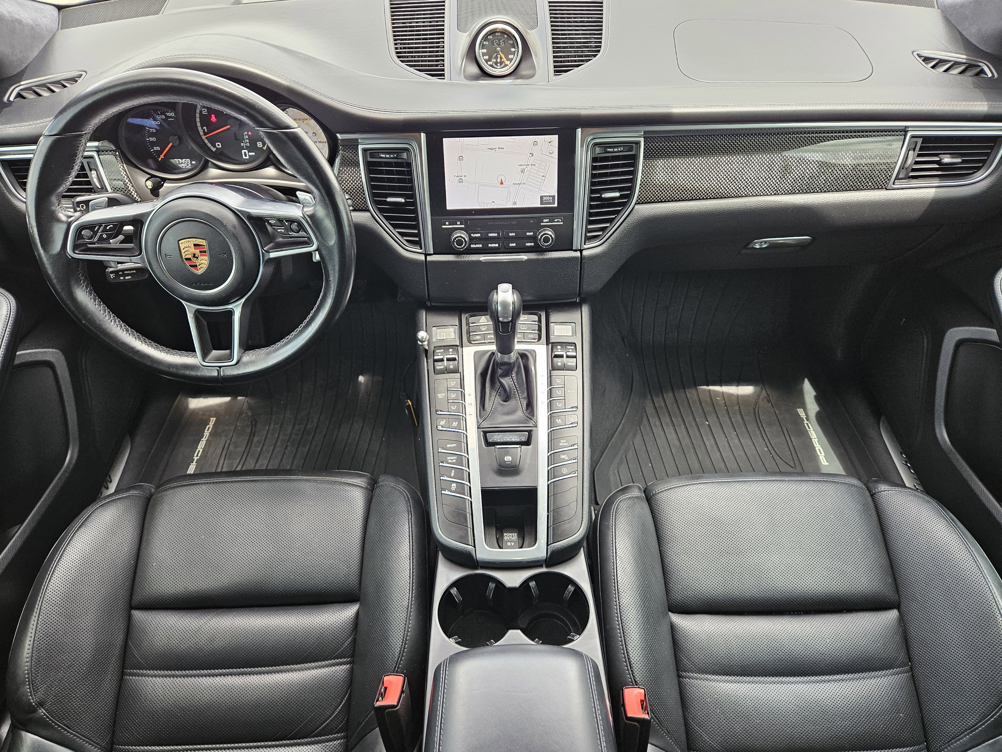 Used 2017 Porsche Macan Turbo AWD/4WD image 24