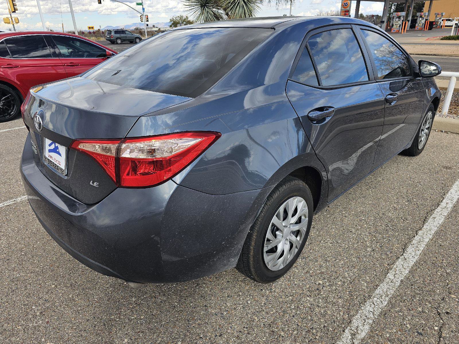 Used 2018 Toyota Corolla LE image 5