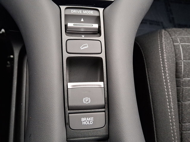 Certified 2025 Honda HR-V LX image 22