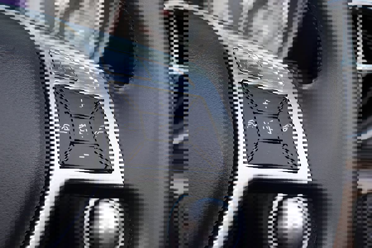 Used 2014 Mercedes-Benz SLK 350 image 16