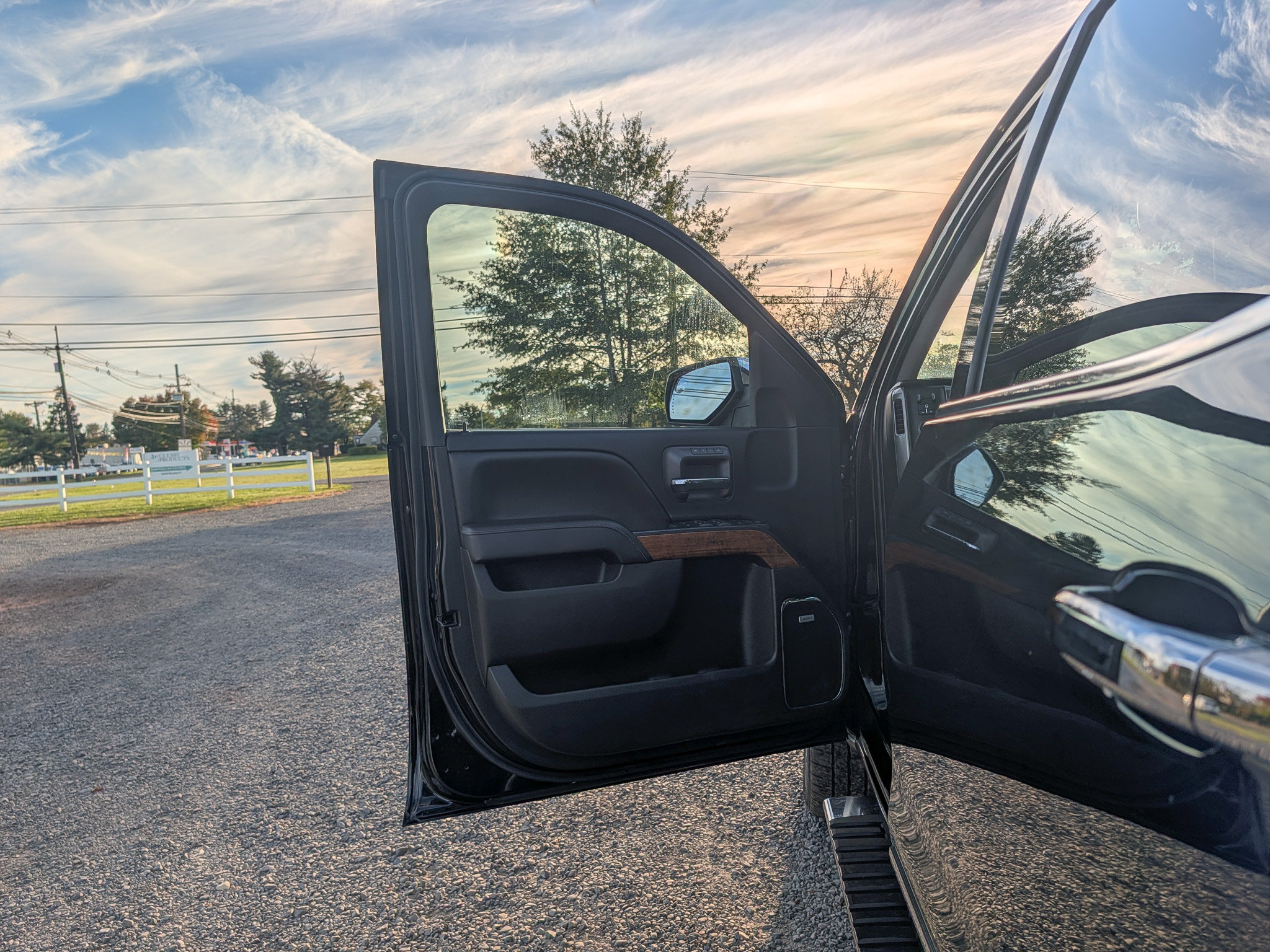 Used 2017 Chevrolet Silverado 1500 High Country AWD/4WD image 10