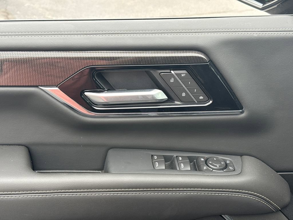 Certified 2026 GMC Yukon Elevation w/ Elevation Premium Package AWD/4WD image 17