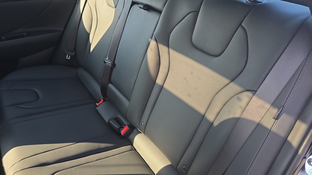 New 2026 Hyundai Elantra SEL Sport FWD image 28
