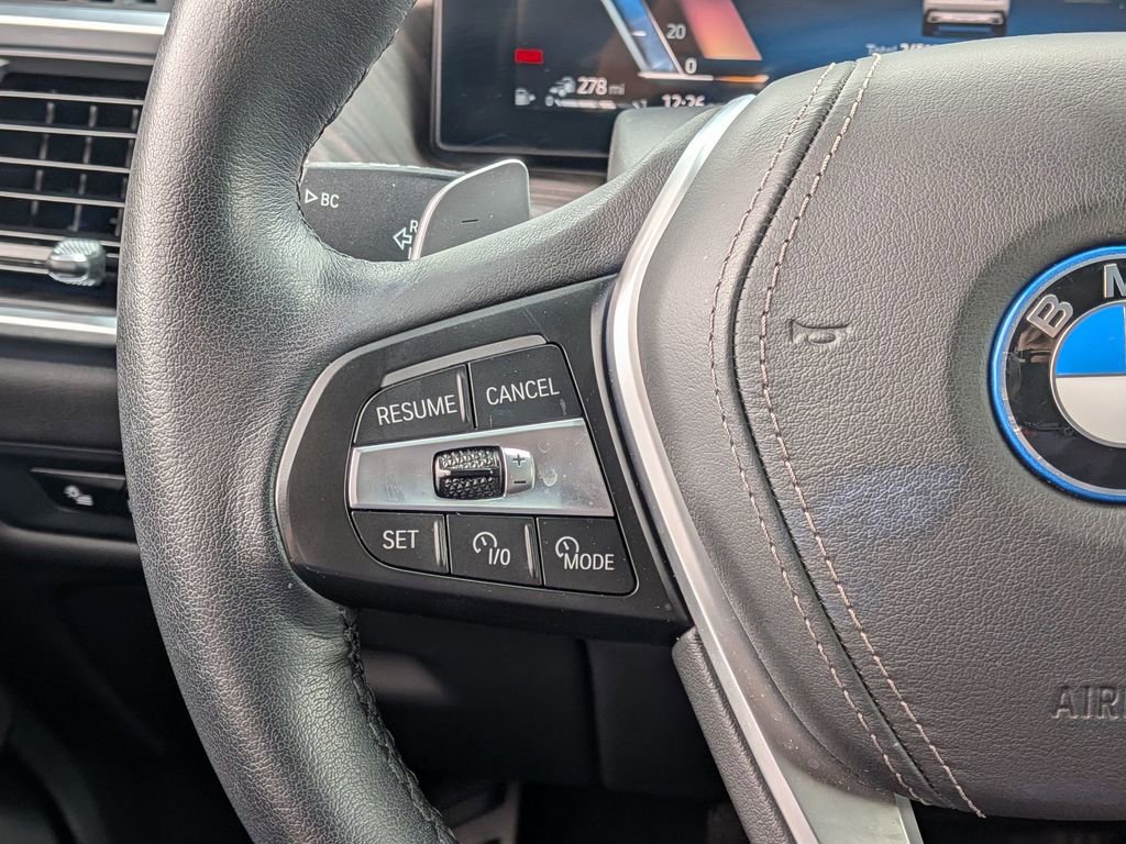 Certified 2024 BMW X5 xDrive50e w/ Premium Package image 35