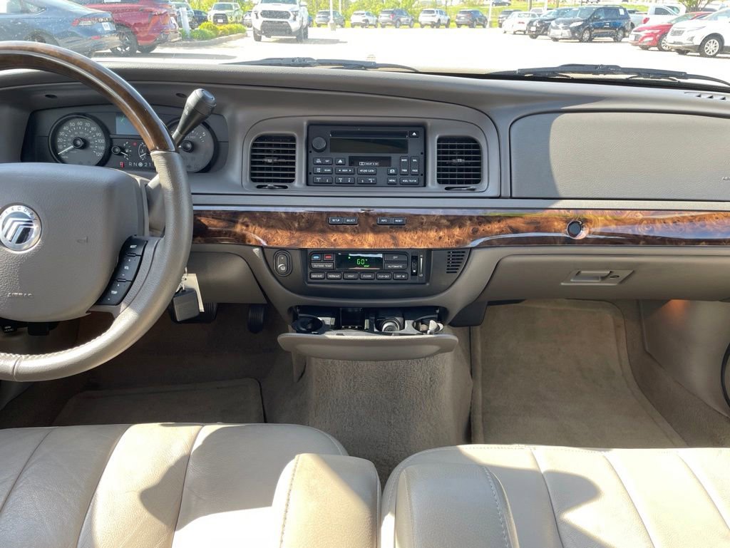 Used 2010 Mercury Grand Marquis LS RWD image 11