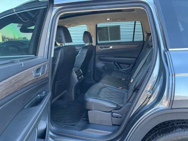 Used 2024 Volkswagen Atlas SEL Premium R-Line image 32