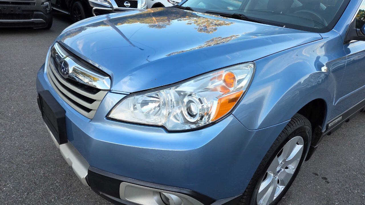 Used 2011 Subaru Outback 2.5i Limited AWD/4WD image 20