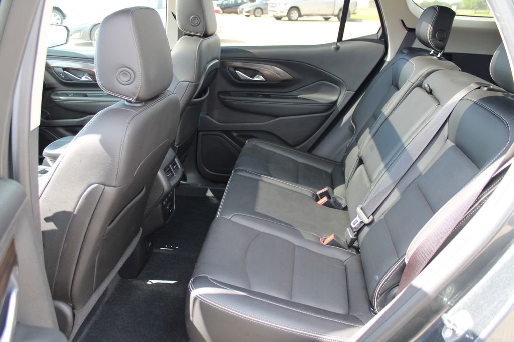 Used 2018 GMC Terrain Denali w/ GMC Pro Grade Package AWD/4WD image 7
