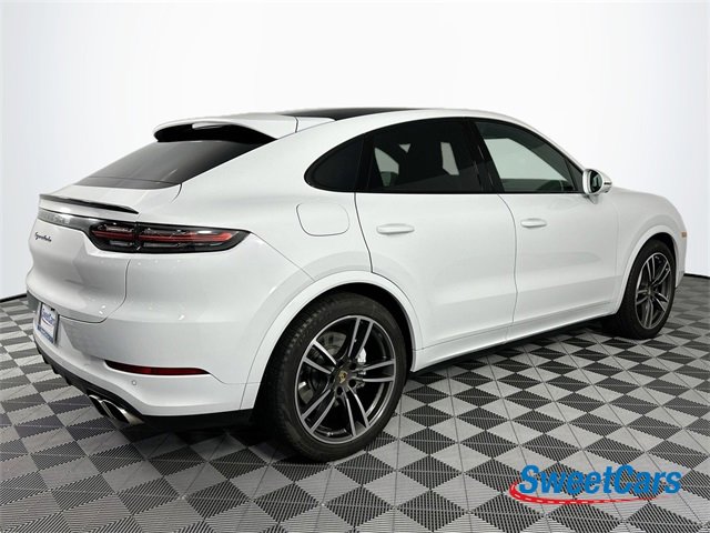 Used 2023 Porsche Cayenne Turbo image 7
