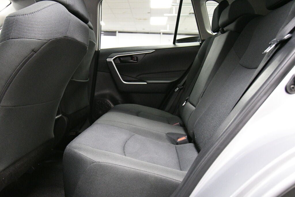 Used 2025 Toyota RAV4 LE FWD image 20