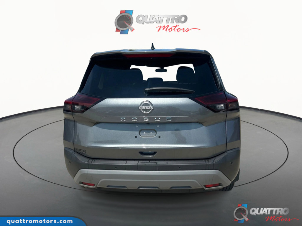 Used 2023 Nissan Rogue S image 5