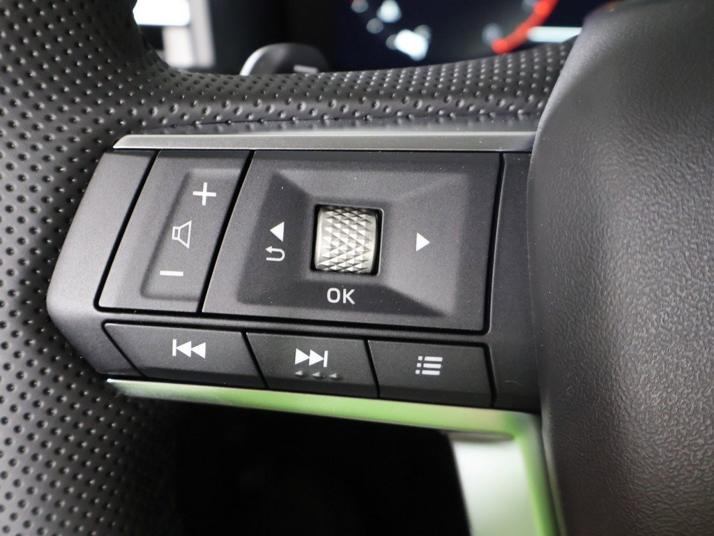 New 2025 Mitsubishi Outlander SE image 46