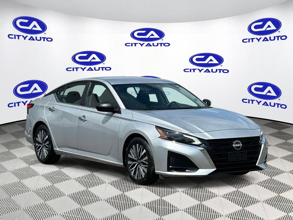 Used 2024 Nissan Altima 2.5 SV