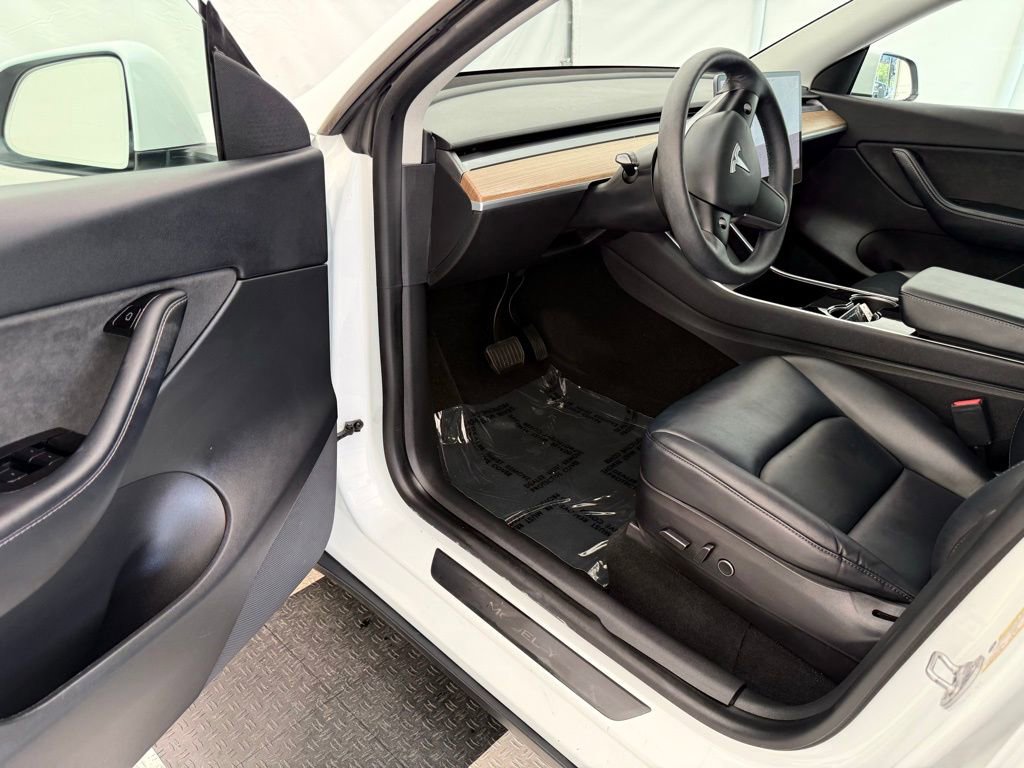 Used 2021 Tesla Model Y 2WD image 32