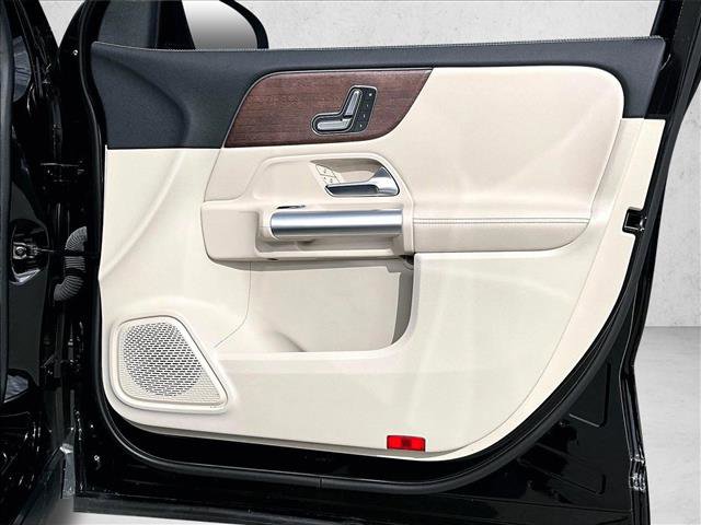 Used 2023 Mercedes-Benz GLA 250 4MATIC image 19