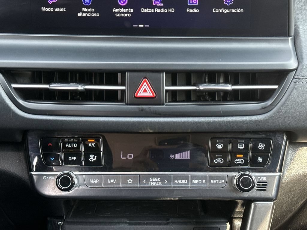 Used 2024 Kia Seltos EX AWD/4WD image 17