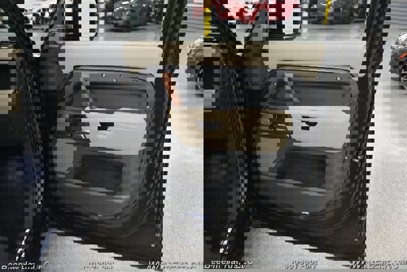 Used 2023 Land Rover Defender 130 X image 42