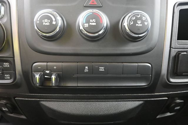 Used 2022 RAM 1500 Classic SLT AWD/4WD image 27